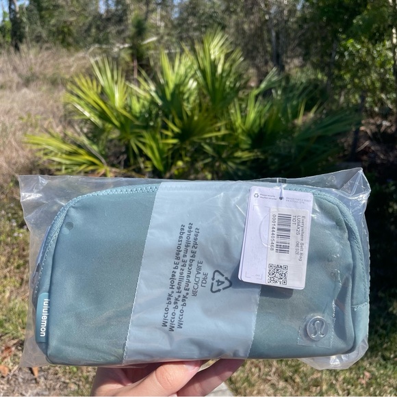 NWT Lululemon Belt Bag - Picture 7 of 7